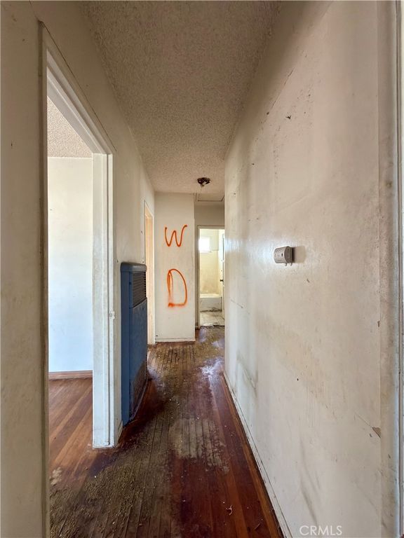 Image 23 of property listing at 2516 W 164th Street, Torrance, CA 90504