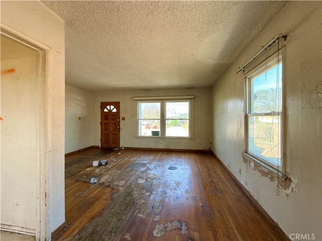 Image 27 of property listing at 2516 W 164th Street, Torrance, CA 90504
