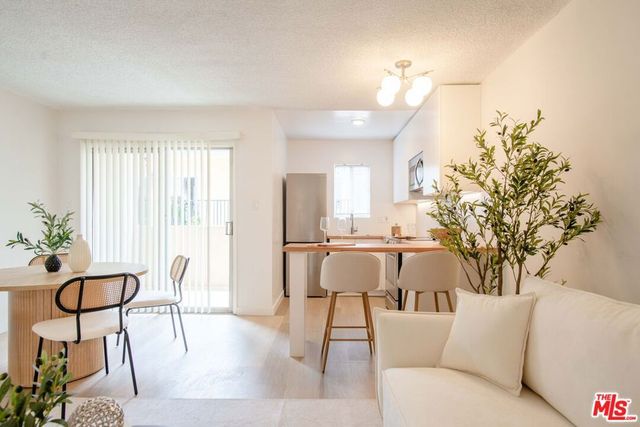 833 5th Street 206, Santa Monica, CA 90403