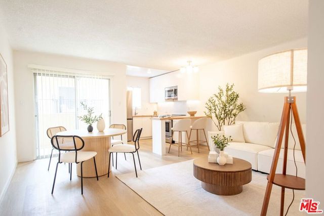 833 5th Street 206, Santa Monica, CA 90403