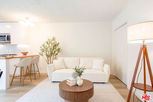833 5th Street 206, Santa Monica, CA 90403