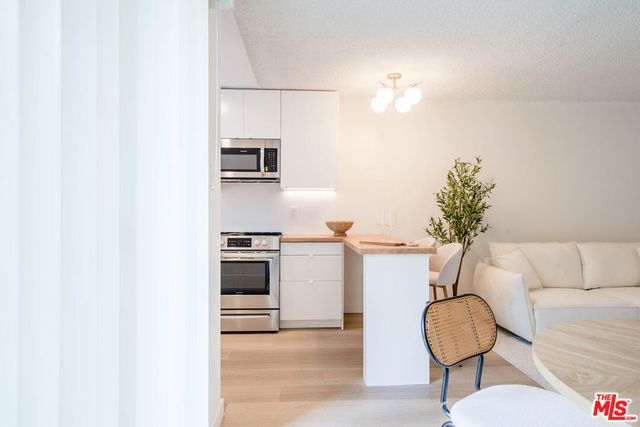 833 5th Street 206, Santa Monica, CA 90403