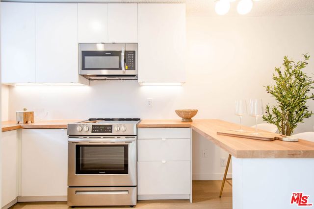 833 5th Street 206, Santa Monica, CA 90403