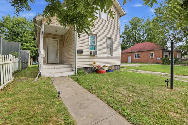 1207 E Vine Street, Kalamazoo, MI 49001