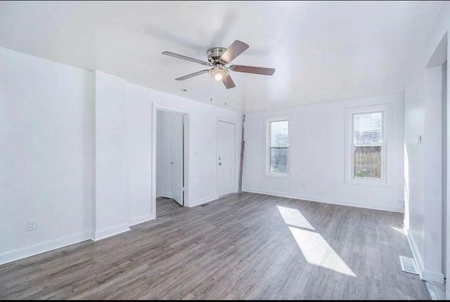 1207 E Vine Street, Kalamazoo, MI 49001