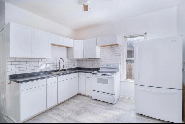 1207 E Vine Street, Kalamazoo, MI 49001