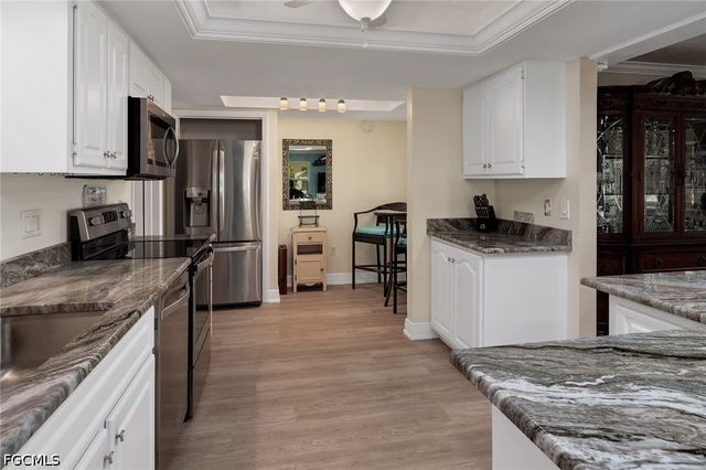 5560 Westwind LN, Fort Myers, FL 33919