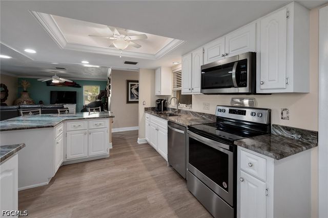 5560 Westwind LN, Fort Myers, FL 33919