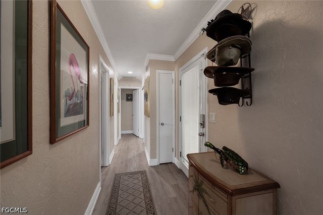 5560 Westwind LN, Fort Myers, FL 33919