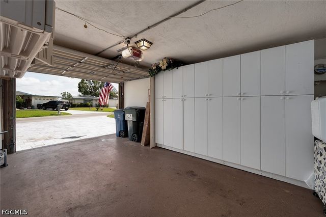 5560 Westwind LN, Fort Myers, FL 33919