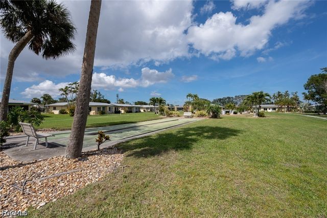 5560 Westwind LN, Fort Myers, FL 33919