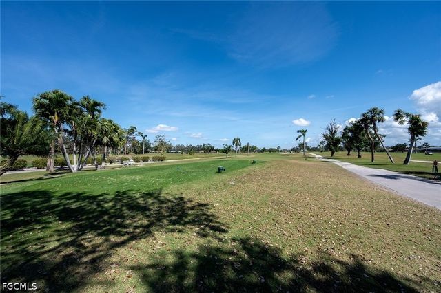 5560 Westwind LN, Fort Myers, FL 33919