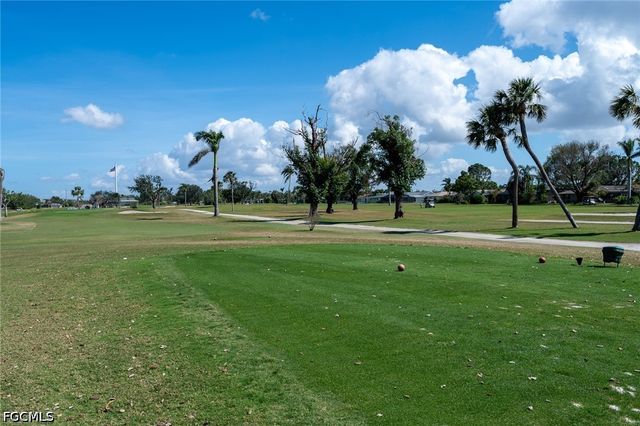 5560 Westwind LN, Fort Myers, FL 33919