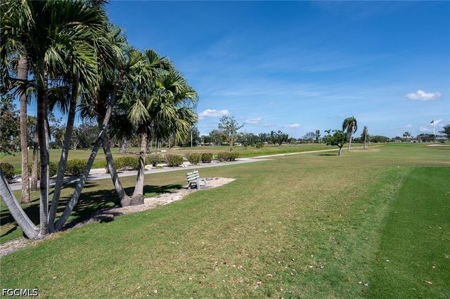 5560 Westwind LN, Fort Myers, FL 33919