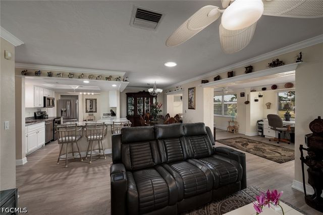5560 Westwind LN, Fort Myers, FL 33919