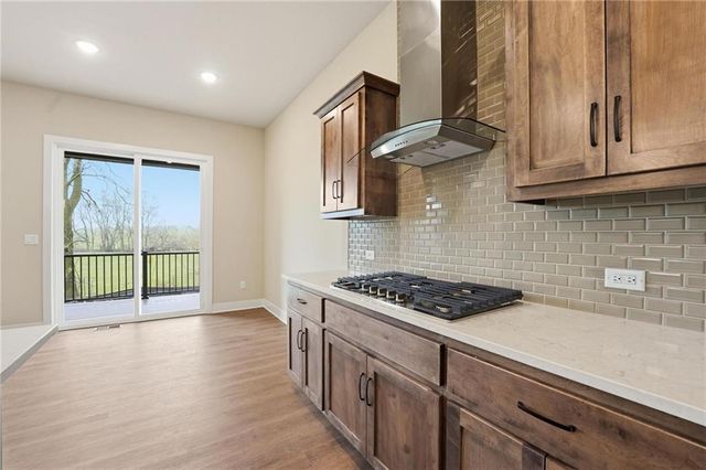 20653 Skyview Lane, Spring Hill, KS 66083
