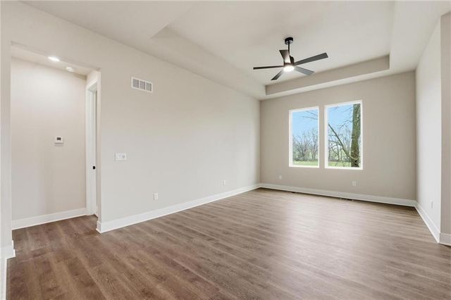 20653 Skyview Lane, Spring Hill, KS 66083