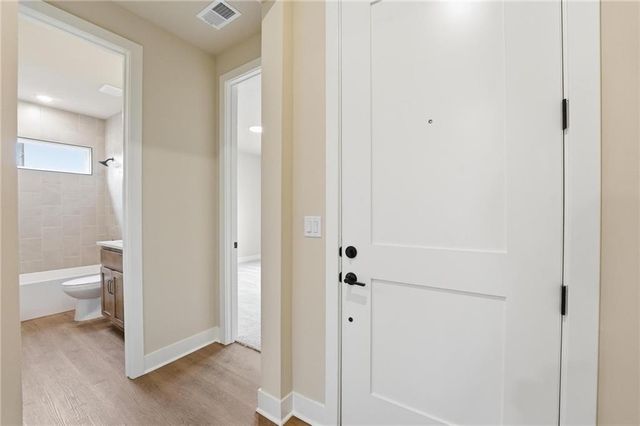 20653 Skyview Lane, Spring Hill, KS 66083