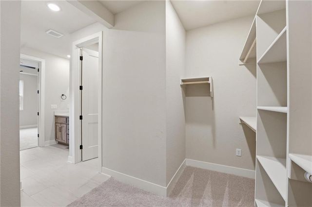 20653 Skyview Lane, Spring Hill, KS 66083