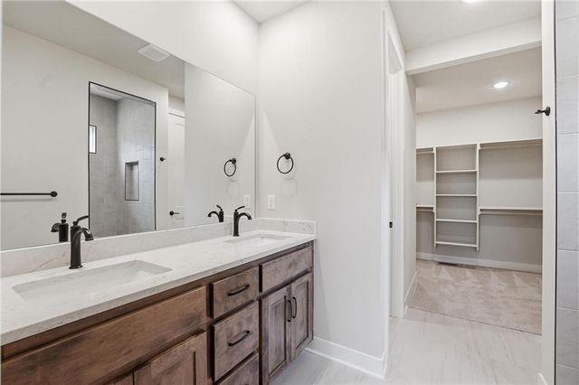 20653 Skyview Lane, Spring Hill, KS 66083