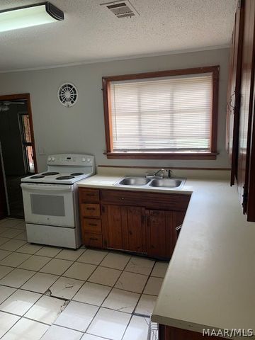 3721 S COURT Street, Montgomery, AL 36105