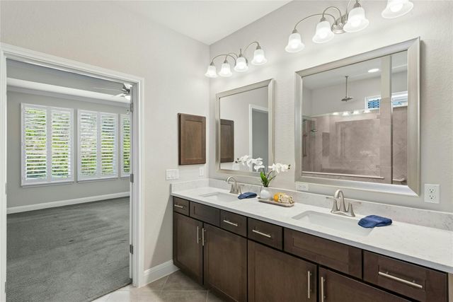 811 Holiday Creek LN, Georgetown, TX 78633
