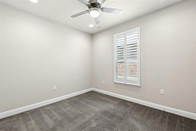 811 Holiday Creek LN, Georgetown, TX 78633