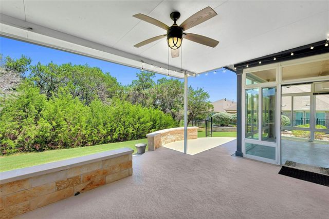 811 Holiday Creek LN, Georgetown, TX 78633