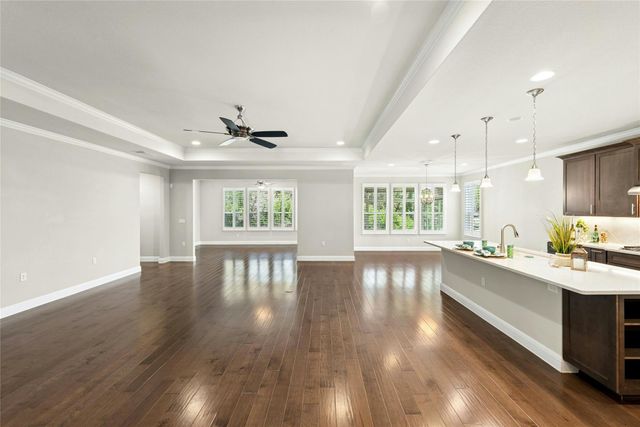 811 Holiday Creek LN, Georgetown, TX 78633