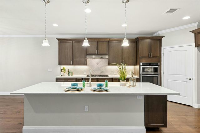 811 Holiday Creek LN, Georgetown, TX 78633