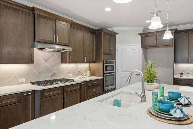811 Holiday Creek LN, Georgetown, TX 78633