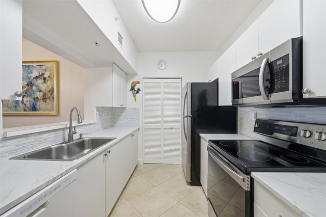 3020 NE 32nd Avenue 1103, Fort Lauderdale, FL 33308