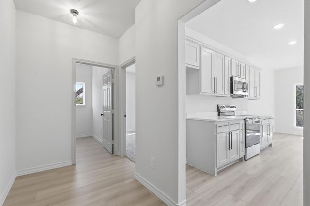 609 W Washington Avenue, Whitney, TX 76692