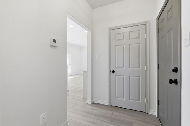 609 W Washington Avenue, Whitney, TX 76692