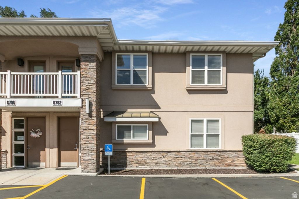 6782 S 1300 E, Cottonwood Heights, UT 84121 — exterior