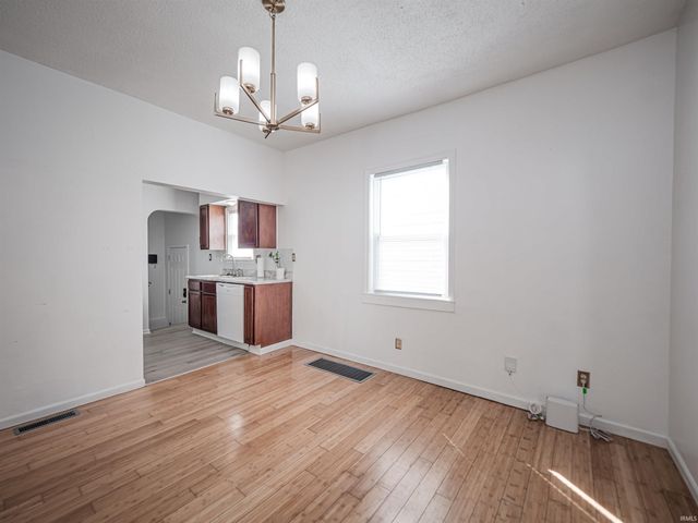 1409 E Walnut Street, Evansville, IN 47714