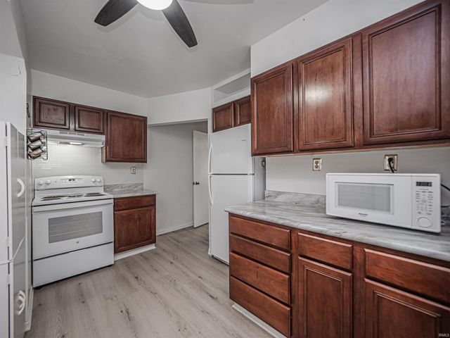 1409 E Walnut Street, Evansville, IN 47714