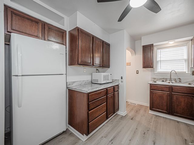 1409 E Walnut Street, Evansville, IN 47714