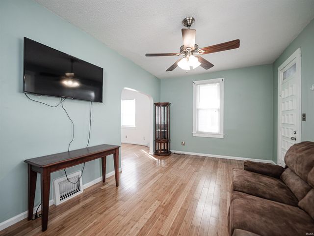 1409 E Walnut Street, Evansville, IN 47714