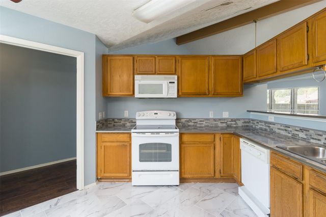 2902 Laurelridge Drive, League City, TX 77573