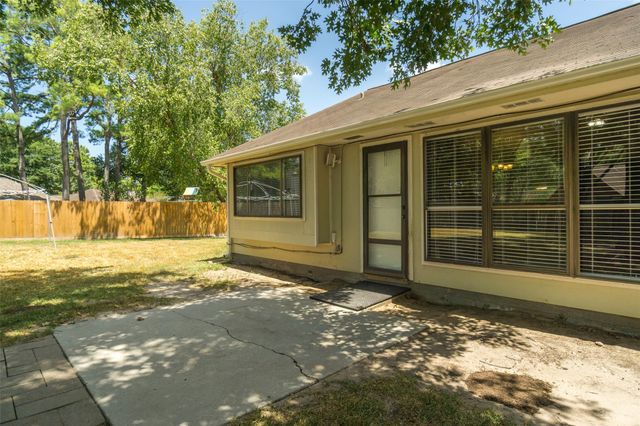 2902 Laurelridge Drive, League City, TX 77573