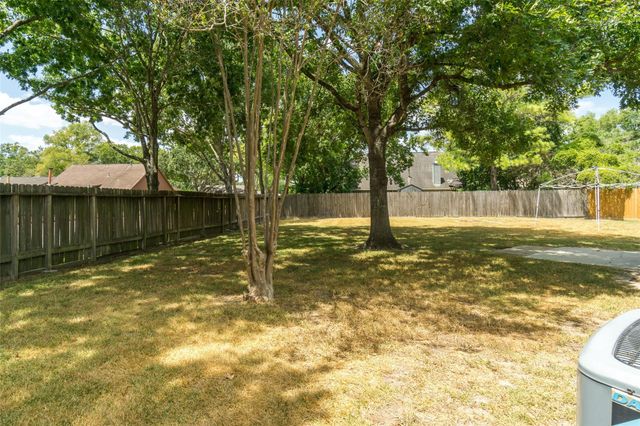 2902 Laurelridge Drive, League City, TX 77573