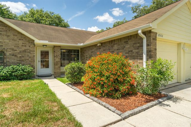 2902 Laurelridge Drive, League City, TX 77573