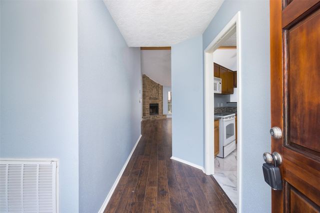 2902 Laurelridge Drive, League City, TX 77573