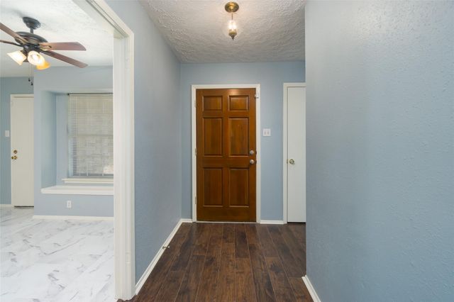 2902 Laurelridge Drive, League City, TX 77573