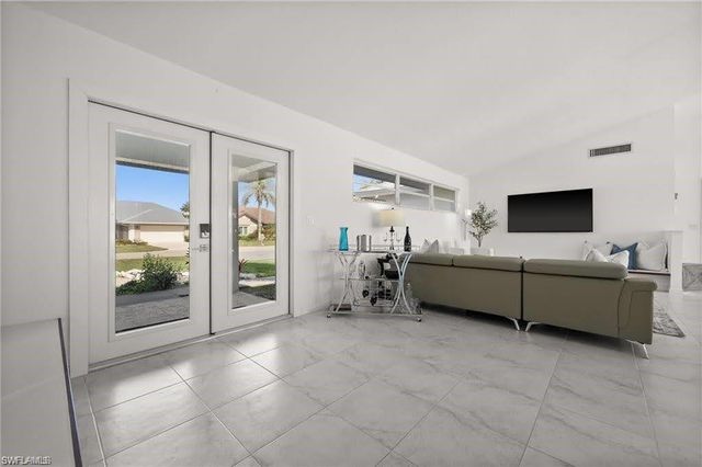 454 Flamingo AVE, Naples, FL 34108