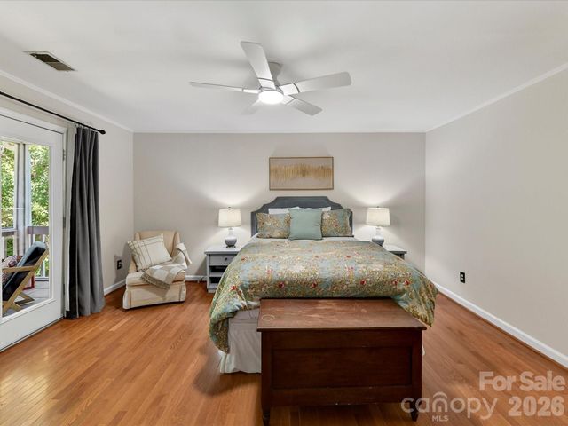 4308 Meadowridge Drive, Charlotte, NC 28226
