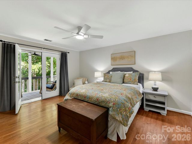 4308 Meadowridge Drive, Charlotte, NC 28226