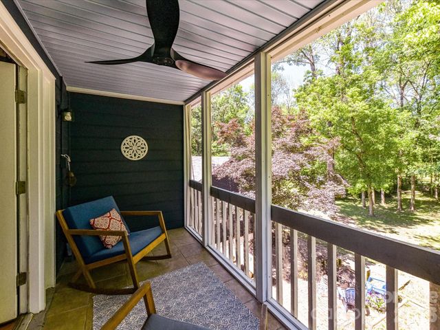 4308 Meadowridge Drive, Charlotte, NC 28226