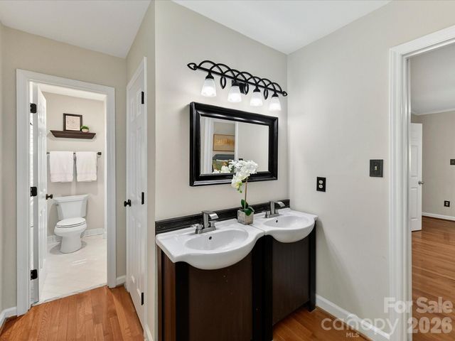 4308 Meadowridge Drive, Charlotte, NC 28226